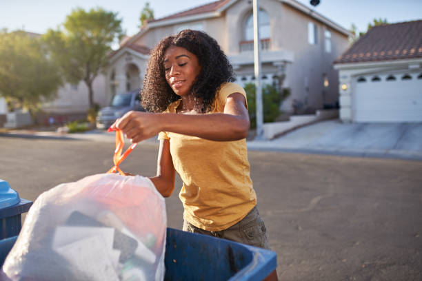 Best Professional Junk Removal  in West Dundee, IL